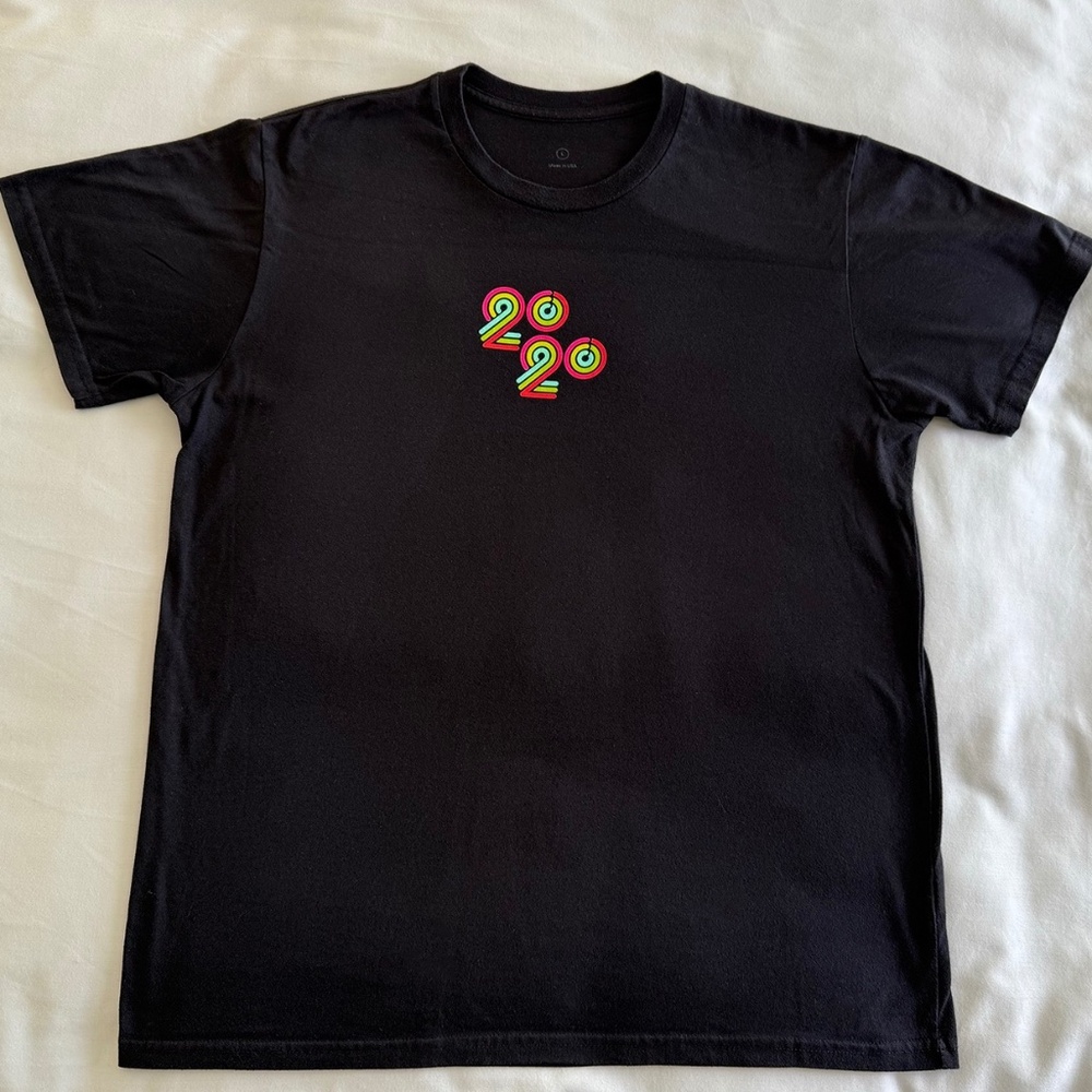 Apple Employee Close Your Rings Challenge 2020 T-Shirt